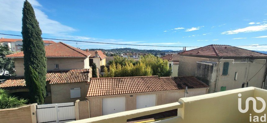Appartement 3 pièces de 49 m² à Toulon (83100)