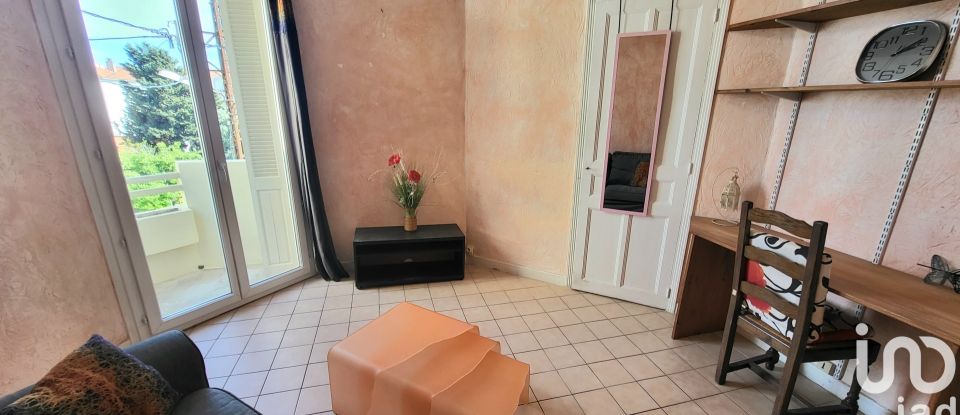Appartement 3 pièces de 49 m² à Toulon (83100)