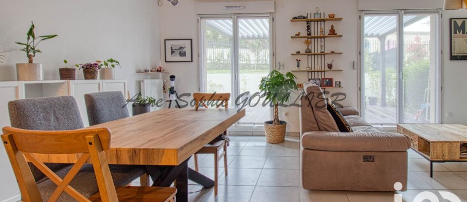 House 4 rooms of 82 m² in Andrésy (78570)