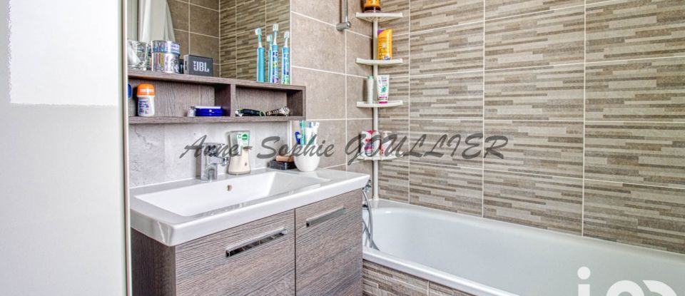 House 4 rooms of 82 m² in Andrésy (78570)