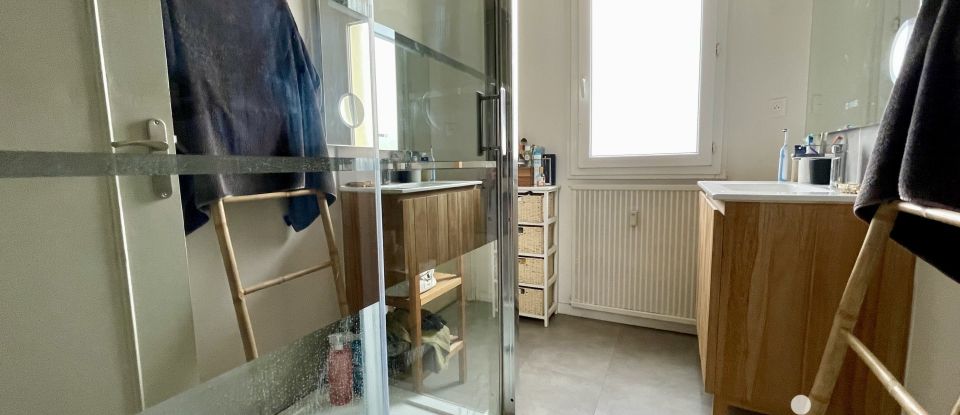 Appartement 3 pièces de 69 m² à Narbonne (11100)