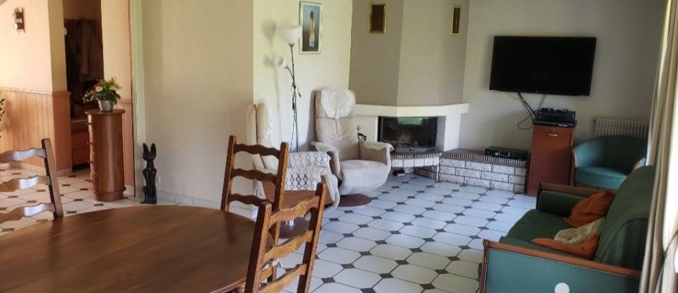 House 7 rooms of 141 m² in La Chapelle-Rablais (77370)