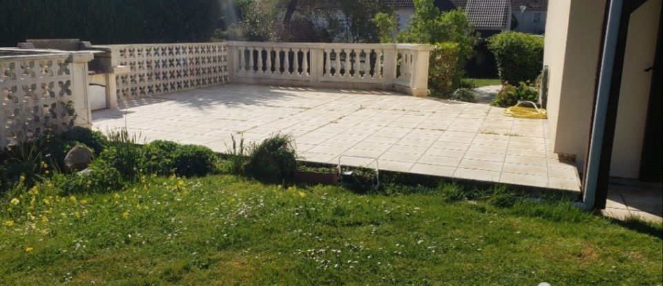 House 7 rooms of 141 m² in La Chapelle-Rablais (77370)