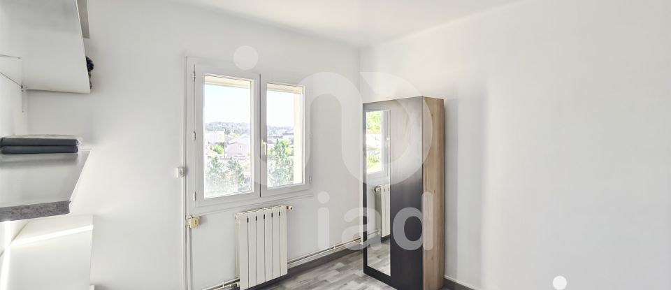 Appartement 3 pièces de 69 m² à Nîmes (30000)