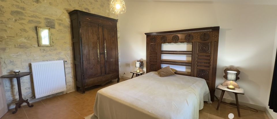 Maison rustique 5 pièces de 198 m² à Valaurie (26230)