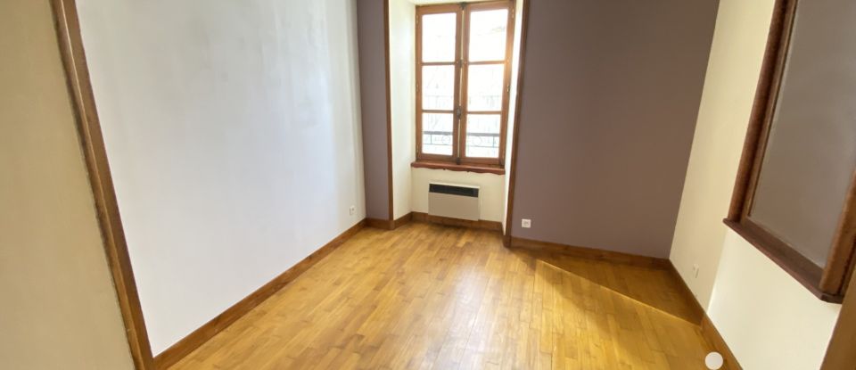 Maison 4 pièces de 75 m² à Saint-Laurent-de-Céris (16450)