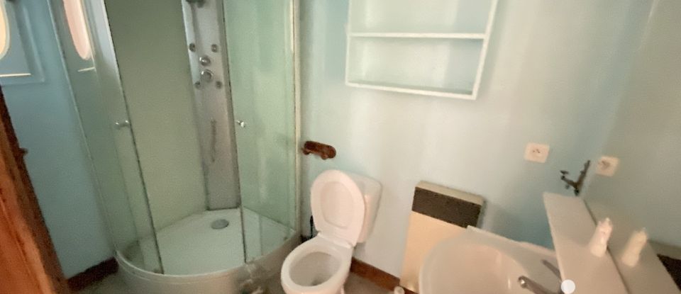Maison 4 pièces de 75 m² à Saint-Laurent-de-Céris (16450)