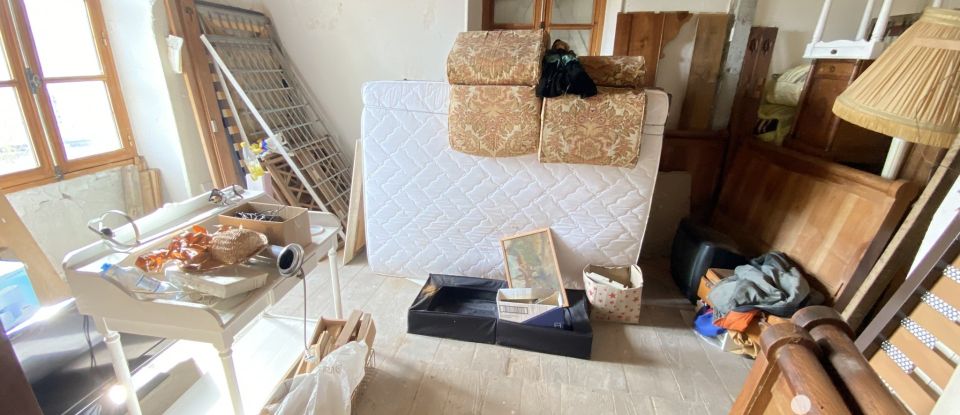 Maison 4 pièces de 75 m² à Saint-Laurent-de-Céris (16450)