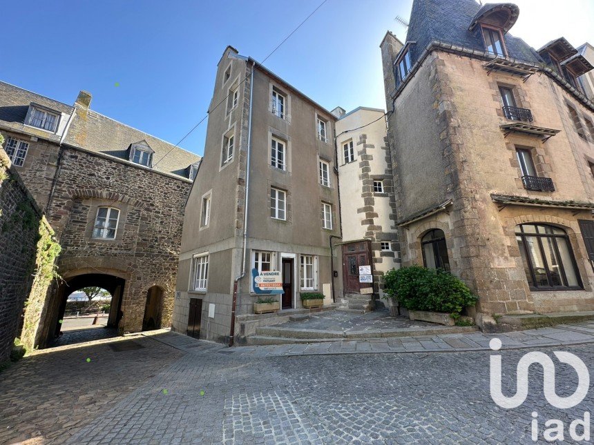 Duplex 3 rooms of 79 m² in Granville (50400)