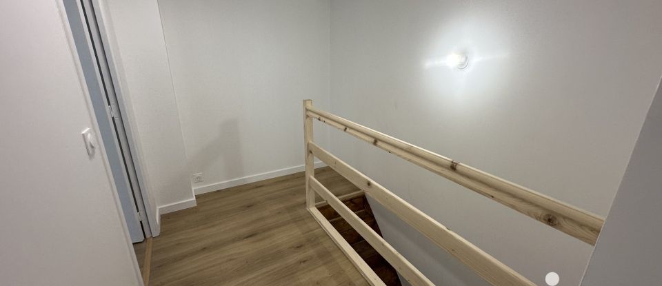 Duplex 3 rooms of 79 m² in Granville (50400)