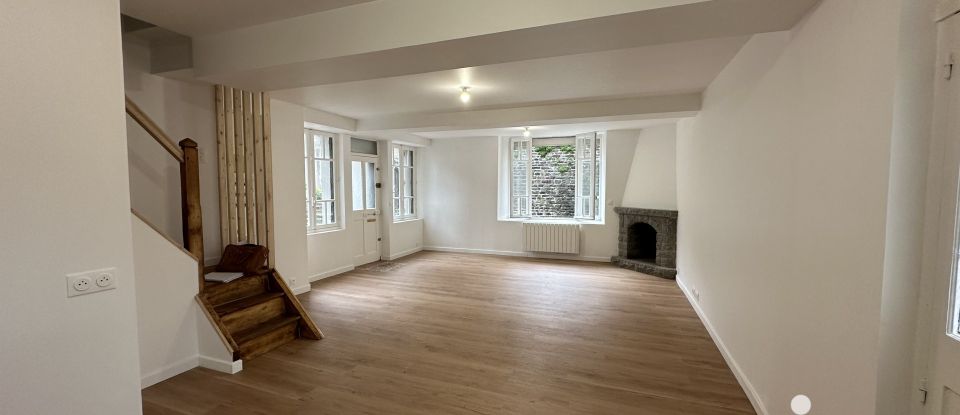 Duplex 3 rooms of 79 m² in Granville (50400)