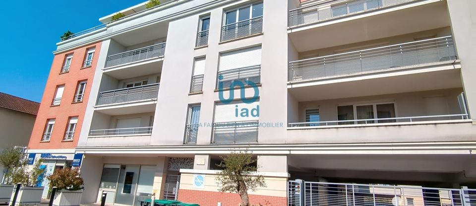 Apartment 3 rooms of 60 m² in Combs-la-Ville (77380)
