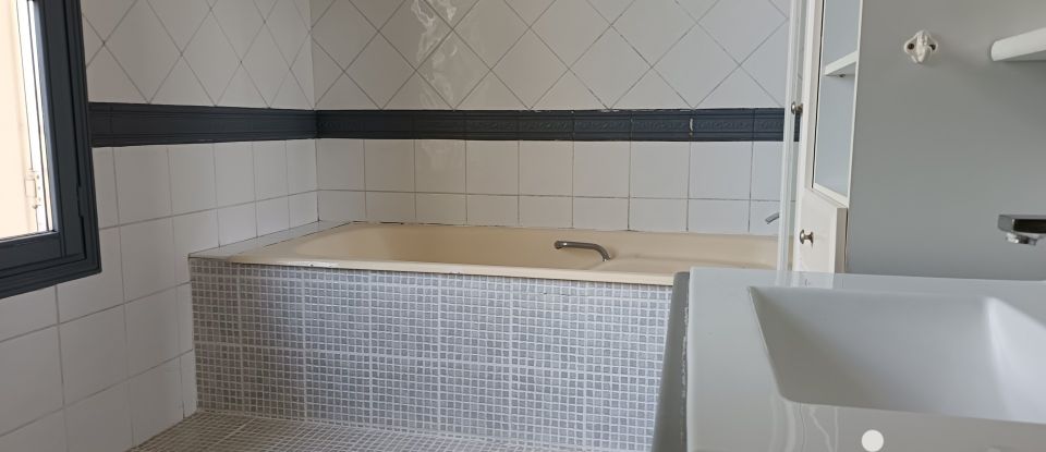 House 4 rooms of 107 m² in - (41150)