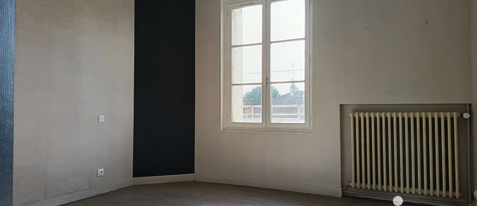 House 4 rooms of 107 m² in - (41150)