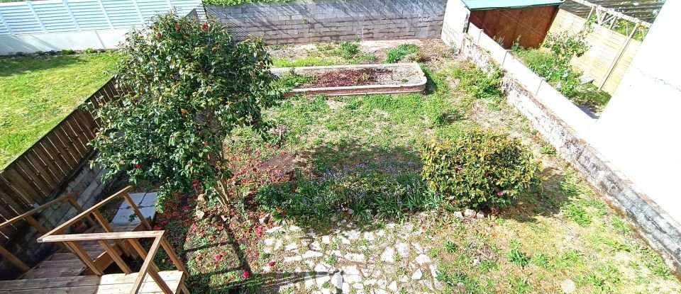 House 4 rooms of 98 m² in Les Sables-d'Olonne (85100)
