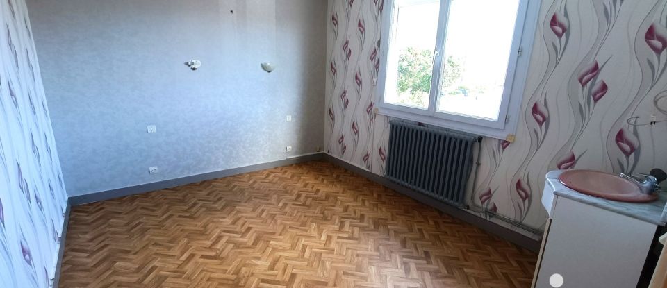 House 4 rooms of 98 m² in Les Sables-d'Olonne (85100)