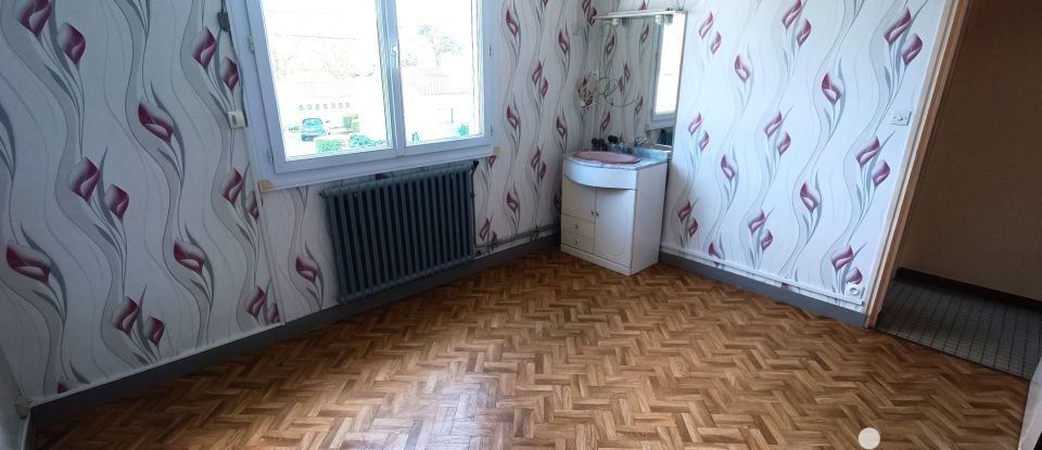 House 4 rooms of 98 m² in Les Sables-d'Olonne (85100)