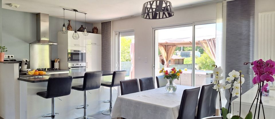 Maison 5 pièces de 98 m² à Talmont-Saint-Hilaire (85440)