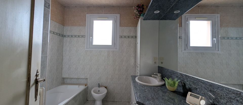 Maison traditionnelle 6 pièces de 118 m² à Saint-Juéry (81160)
