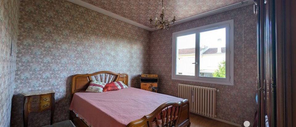 Maison traditionnelle 6 pièces de 118 m² à Saint-Juéry (81160)