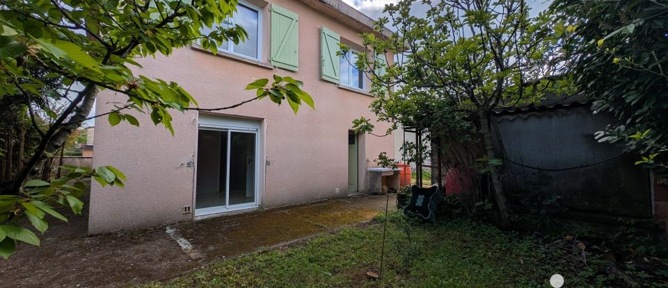 Maison traditionnelle 6 pièces de 118 m² à Saint-Juéry (81160)