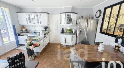 Maison 8 pièces de 167 m² à Pontault-Combault (77340)
