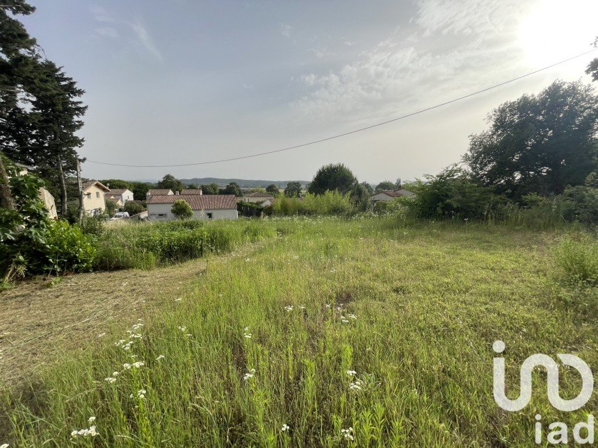 Land of 3,857 m² in Montmeyran (26120)