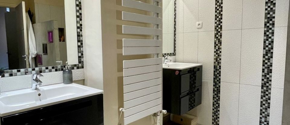 Maison traditionnelle 8 pièces de 157 m² à Houilles (78800)
