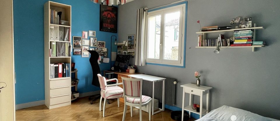 Maison traditionnelle 8 pièces de 157 m² à Houilles (78800)