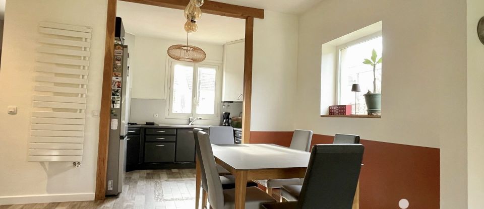 Maison traditionnelle 8 pièces de 157 m² à Houilles (78800)