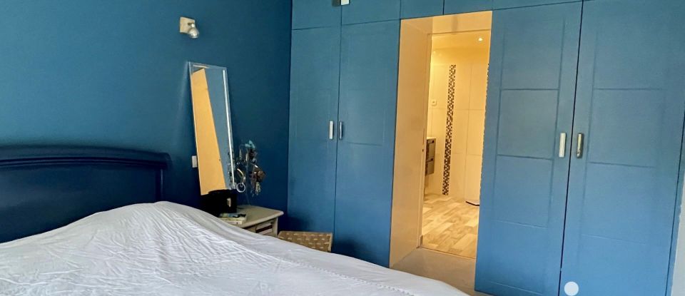 Maison traditionnelle 8 pièces de 157 m² à Houilles (78800)