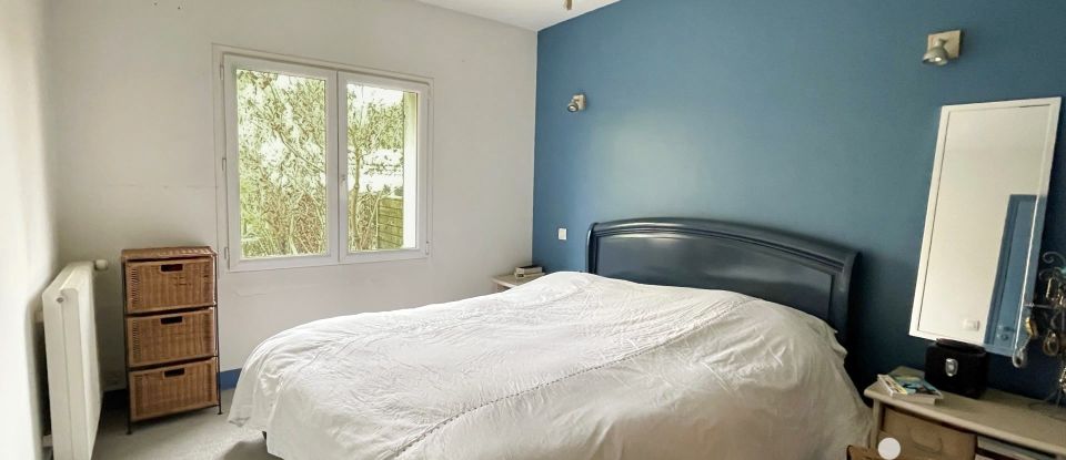 Maison traditionnelle 8 pièces de 157 m² à Houilles (78800)