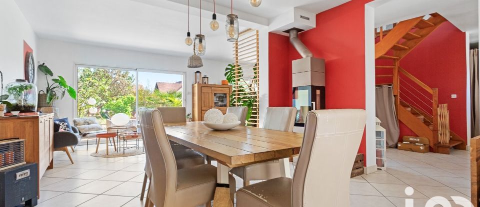 House 7 rooms of 236 m² in Leuville-sur-Orge (91310)