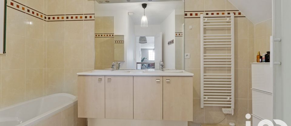 House 7 rooms of 236 m² in Leuville-sur-Orge (91310)
