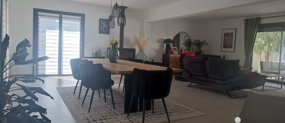 Architectural house 5 rooms of 185 m² in Saint-Estève (66240)