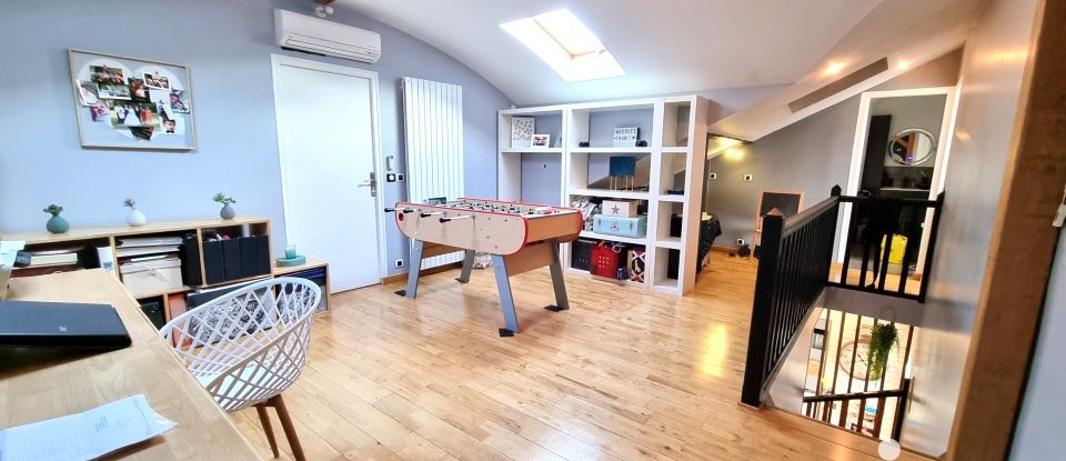 Architectural house 9 rooms of 215 m² in Chennevières-sur-Marne (94430)