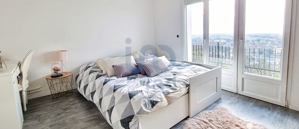 Architectural house 9 rooms of 215 m² in Chennevières-sur-Marne (94430)