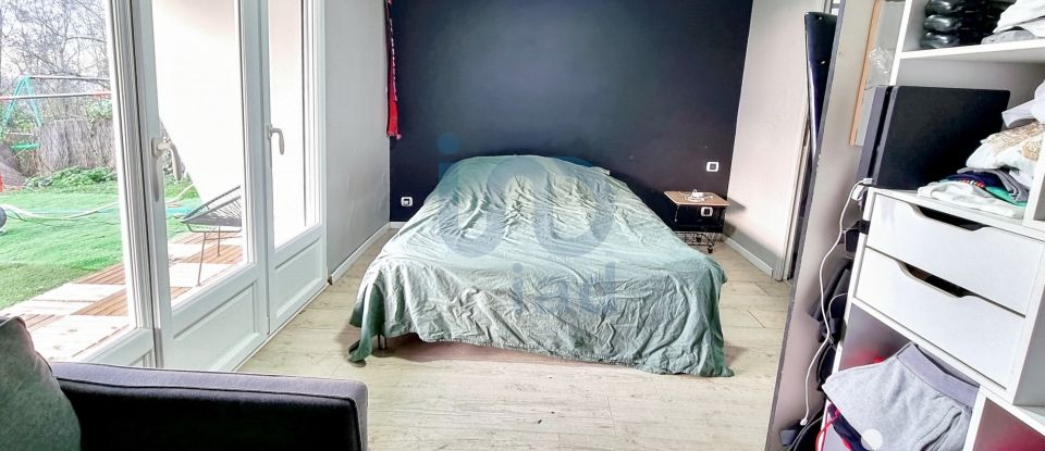 Architectural house 9 rooms of 215 m² in Chennevières-sur-Marne (94430)