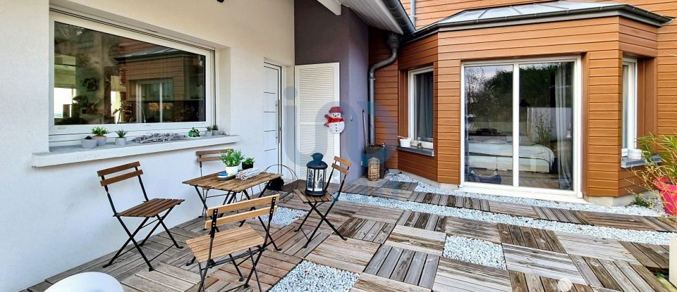 Architectural house 9 rooms of 215 m² in Chennevières-sur-Marne (94430)