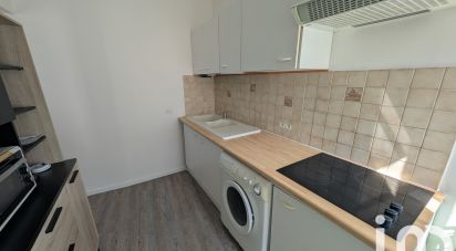 Apartment 1 room of 38 m² in Bordeaux (33800)
