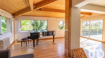Traditional house 7 rooms of 200 m² in Sainte-Foy-lès-Lyon (69110)