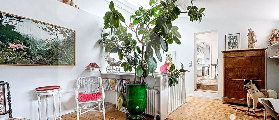 House 6 rooms of 200 m² in Toulouse (31000)