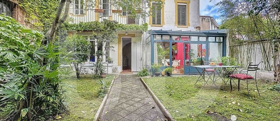 House 6 rooms of 200 m² in Toulouse (31000)