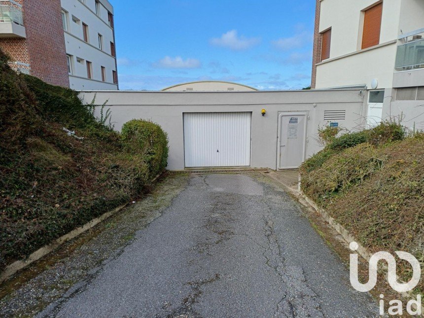 Parking/garage/box de 14 m² à - (76370)
