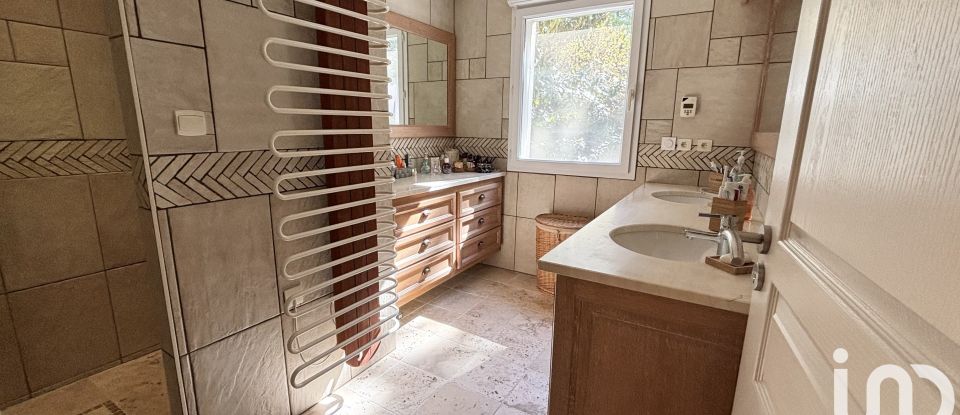Maison 5 pièces de 112 m² à Saint-Martin-d'Ardèche (07700)