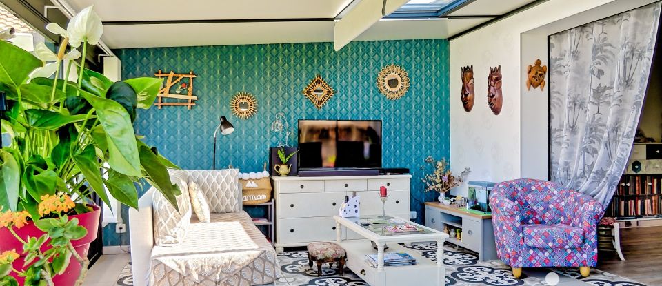 House 4 rooms of 105 m² in Macau (33460)