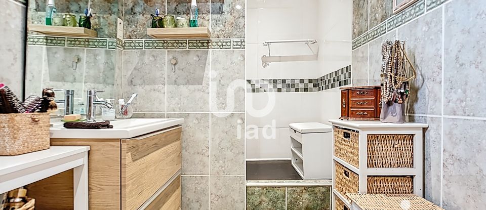 Maison traditionnelle 6 pièces de 164 m² à Espondeilhan (34290)