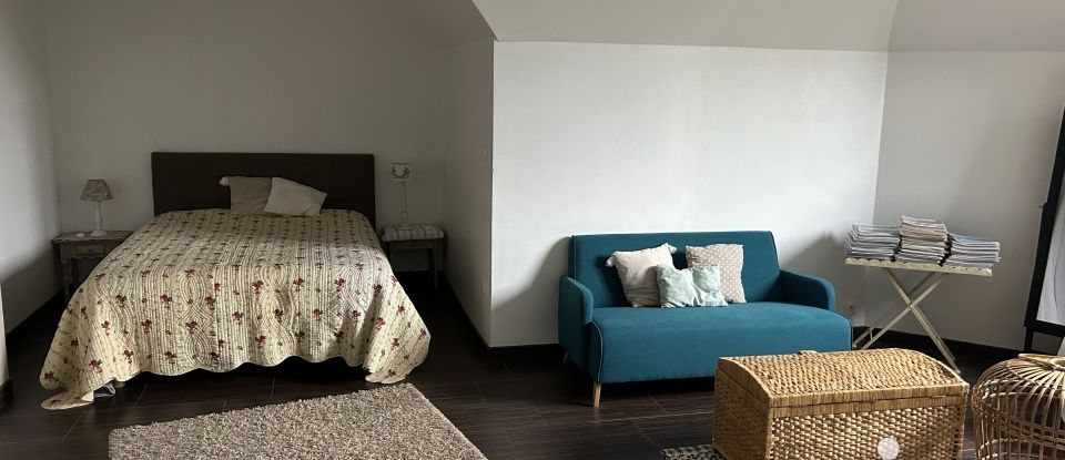 Maison 10 pièces de 323 m² à Pleurtuit (35730)