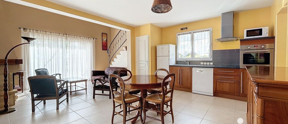 Maison 3 pièces de 76 m² à Espondeilhan (34290)