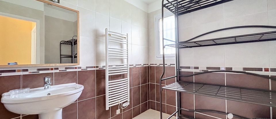Maison 3 pièces de 76 m² à Espondeilhan (34290)